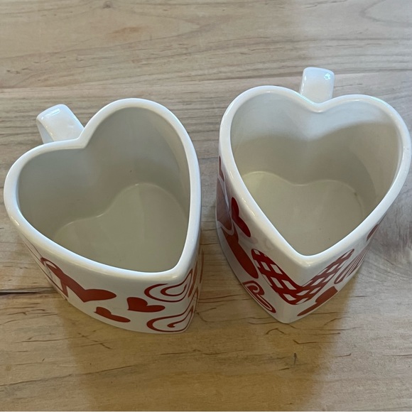 Vintage set of heart shaped coffee mugs EUC. HEARTS VALENTINES DAY - Picture 5 of 8